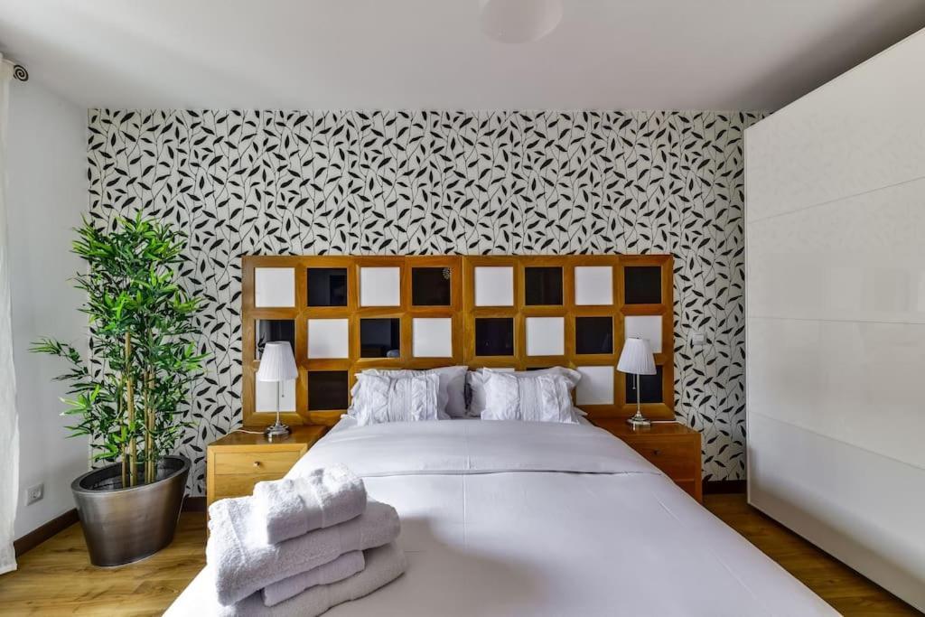 Big Stylish And Modern Apartment In Madrid Centre Εξωτερικό φωτογραφία