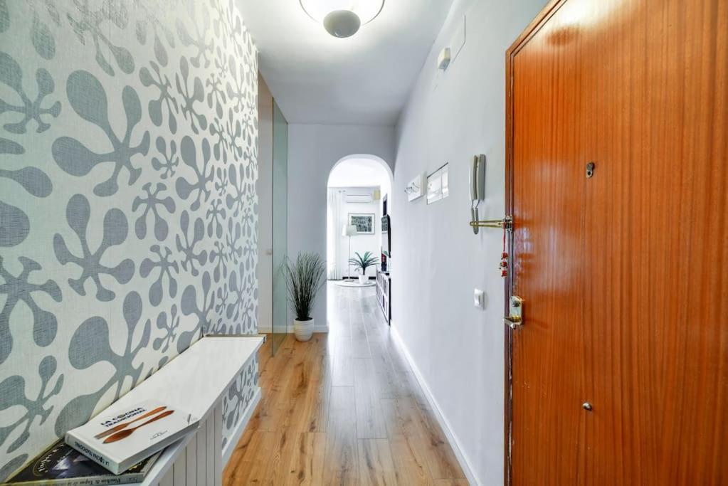 Big Stylish And Modern Apartment In Madrid Centre Εξωτερικό φωτογραφία