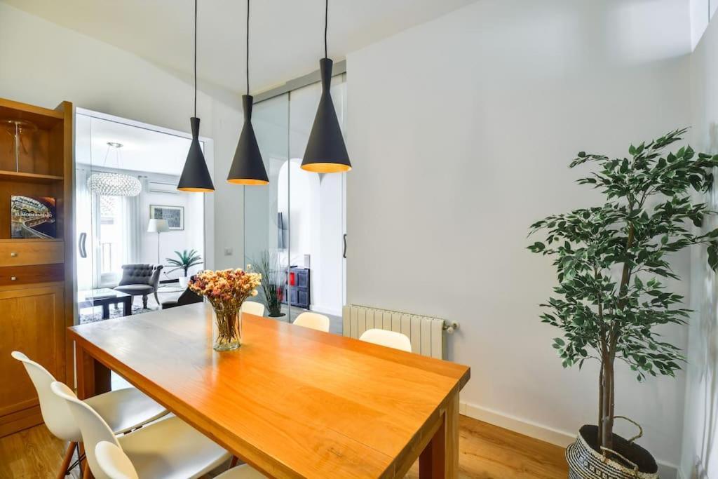 Big Stylish And Modern Apartment In Madrid Centre Εξωτερικό φωτογραφία